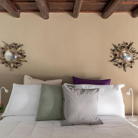 Iflat Pantheon Historic Two-Story Apartment ローマ エクステリア 写真
