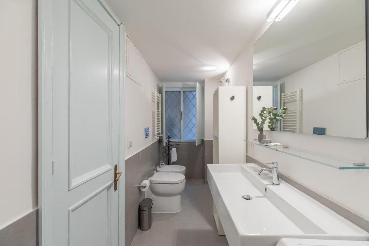 Iflat Pantheon Historic Two-Story Apartment ローマ エクステリア 写真